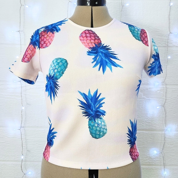 Simons Icōne Pineapple Print Cropped Tee - Size XS - Picture 1 of 6